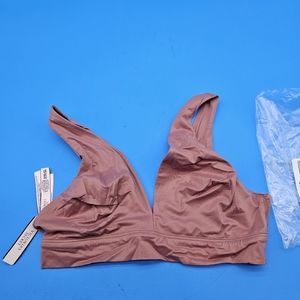 Victoria Secret Medium incredible lounge bra color vintage rose. NWT